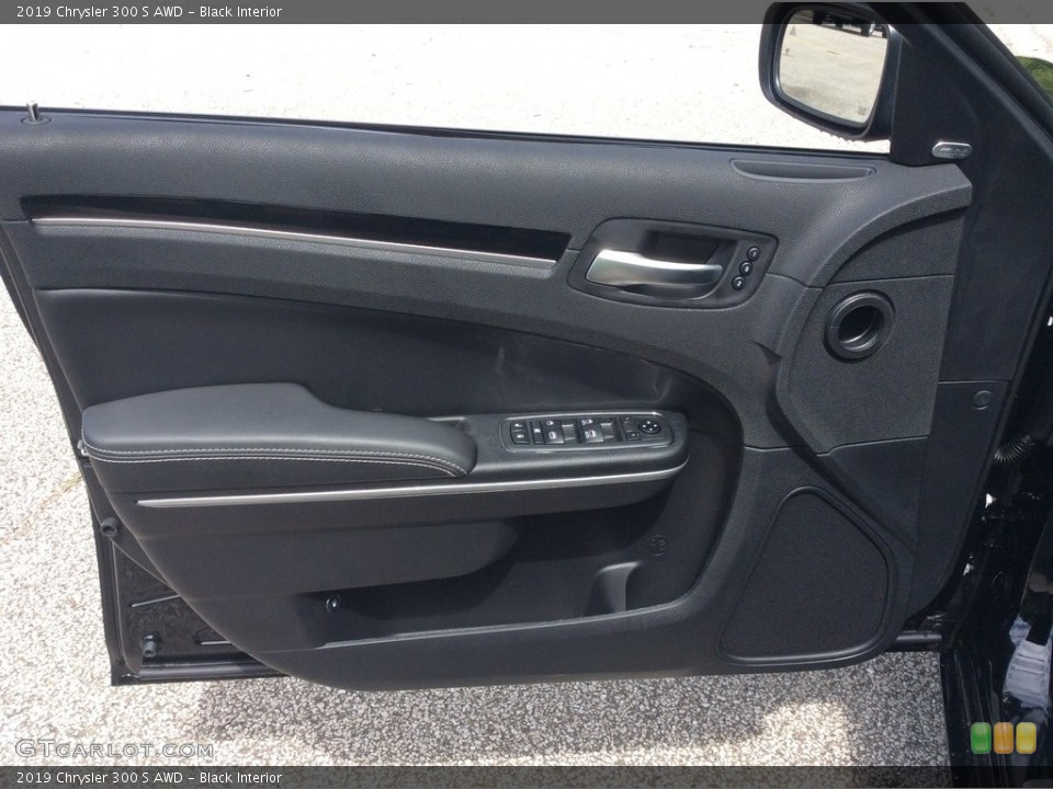 Black Interior Door Panel for the 2019 Chrysler 300 S AWD #133998834