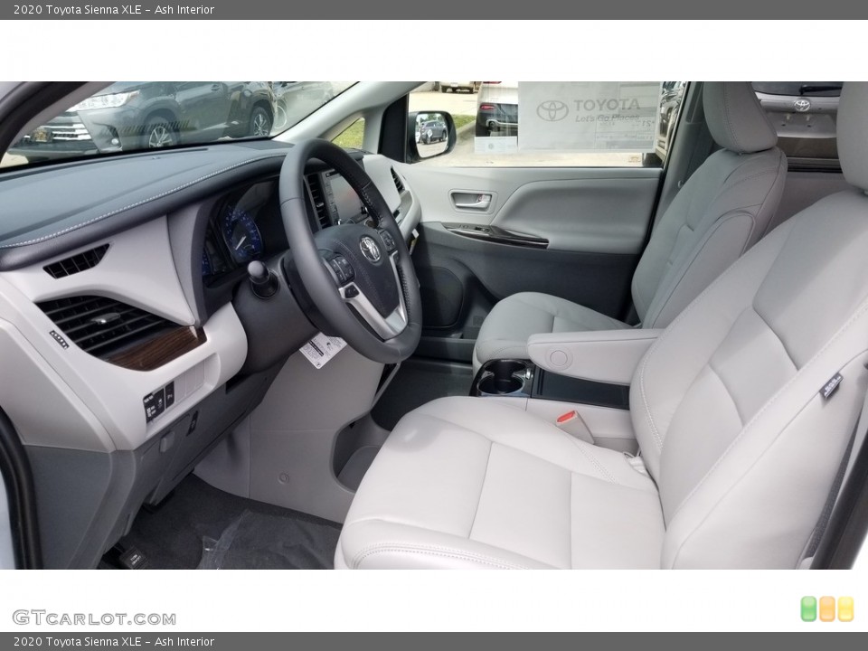 Ash Interior Photo for the 2020 Toyota Sienna XLE #134015211