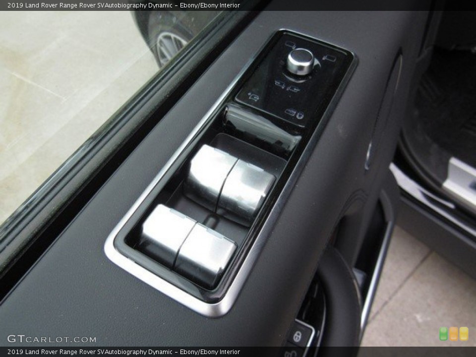 Ebony/Ebony Interior Controls for the 2019 Land Rover Range Rover SVAutobiography Dynamic #134022381