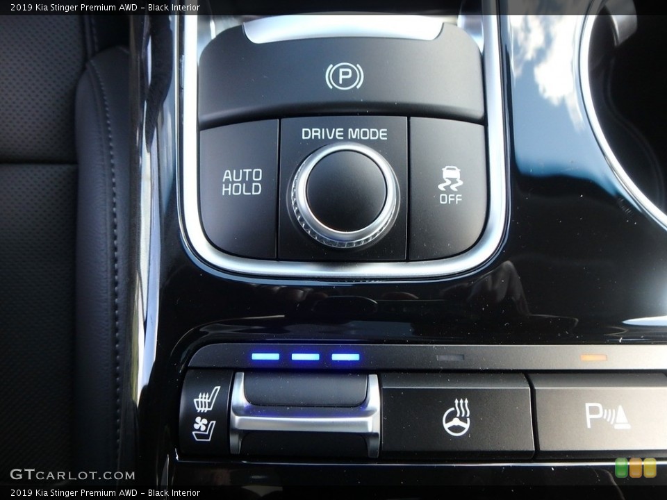Black Interior Controls for the 2019 Kia Stinger Premium AWD #134032278