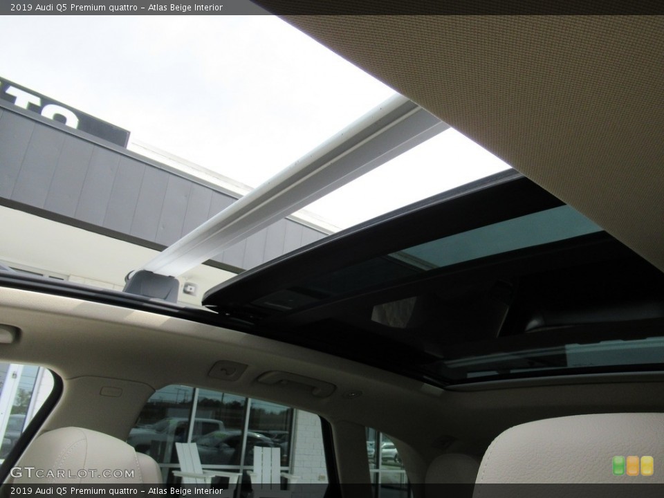 Atlas Beige Interior Sunroof for the 2019 Audi Q5 Premium quattro #134095168