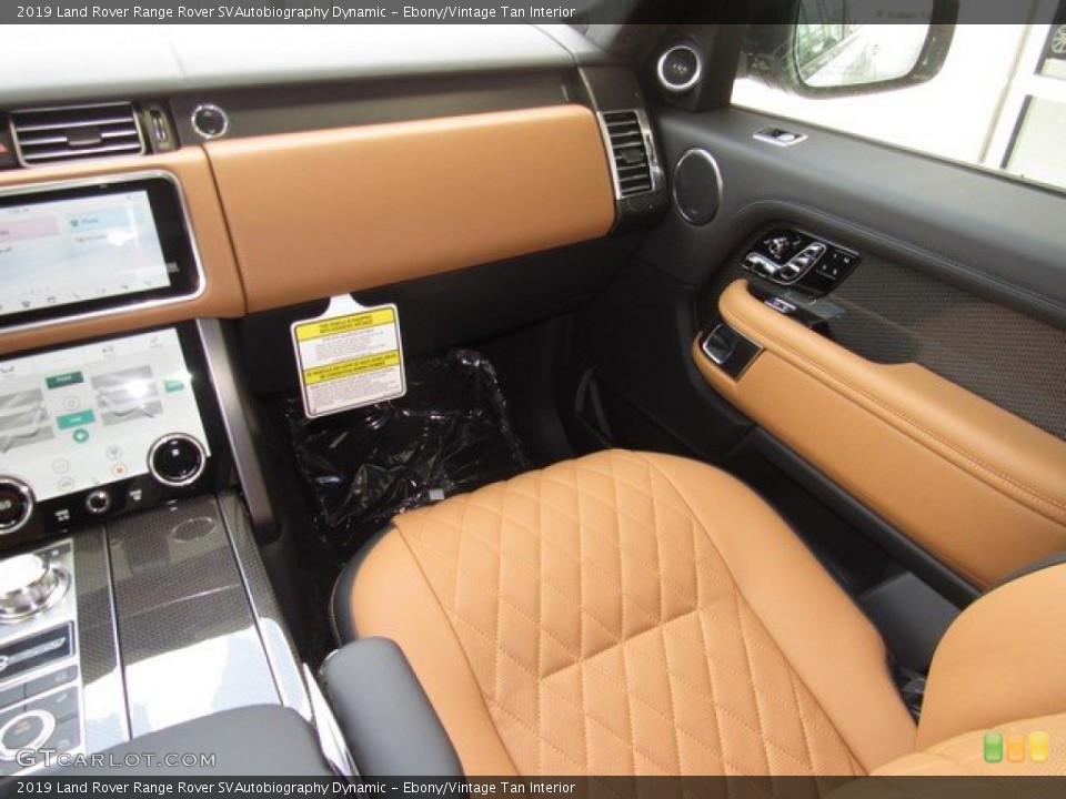 Ebony/Vintage Tan Interior Dashboard for the 2019 Land Rover Range Rover SVAutobiography Dynamic #134148937