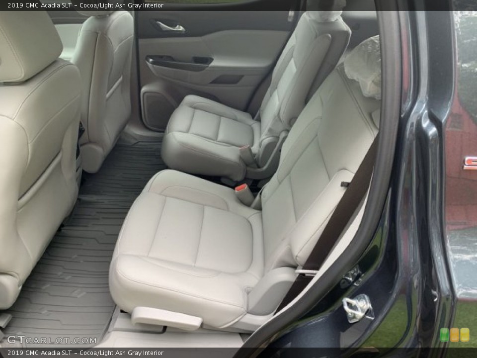 Cocoa/Light Ash Gray Interior Rear Seat for the 2019 GMC Acadia SLT #134163468