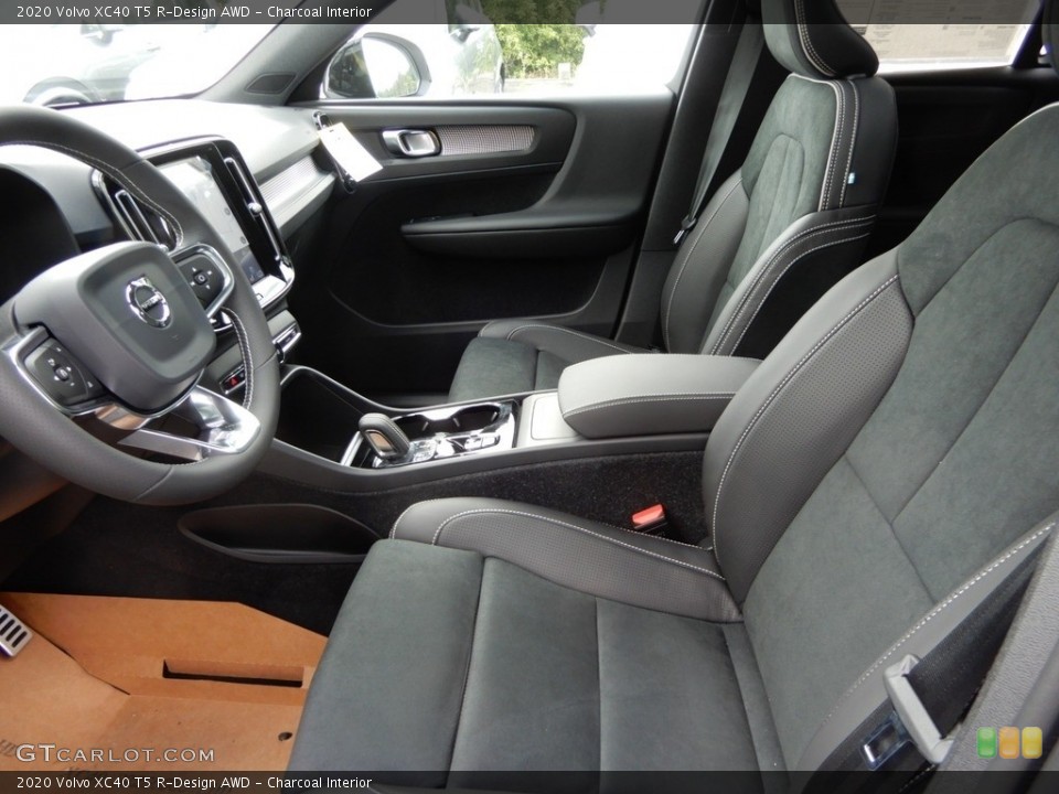 Charcoal Interior Photo for the 2020 Volvo XC40 T5 R-Design AWD #134165214