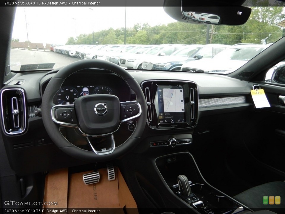 Charcoal Interior Dashboard for the 2020 Volvo XC40 T5 R-Design AWD #134165259