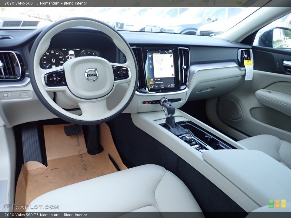 Blond Interior Photo for the 2020 Volvo S60 T5 Momentum #134239788