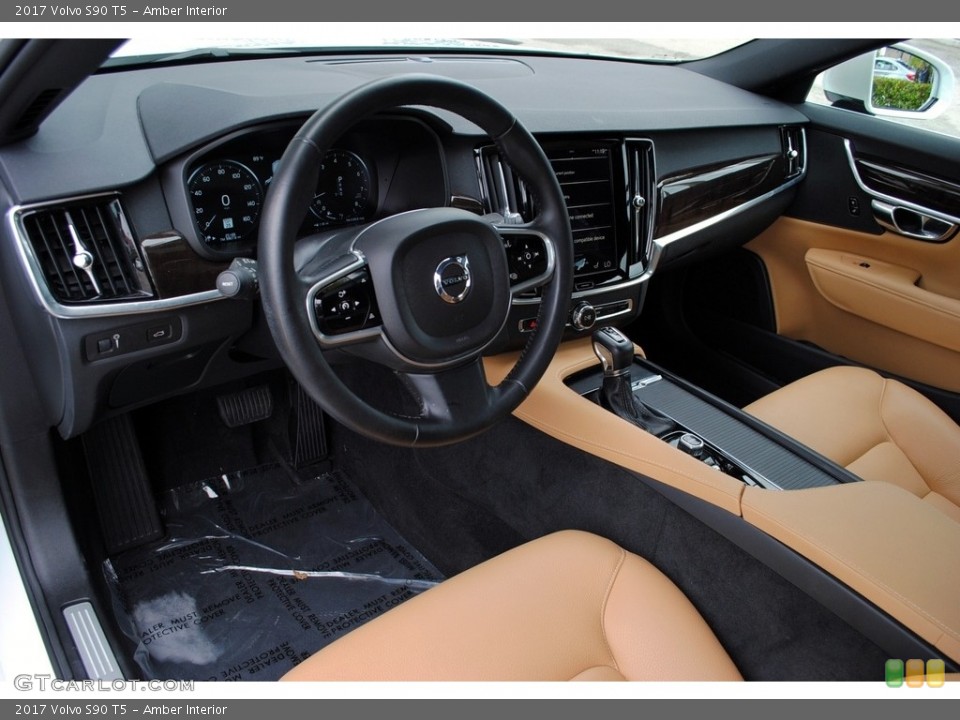 Amber Interior Photo for the 2017 Volvo S90 T5 #134281339