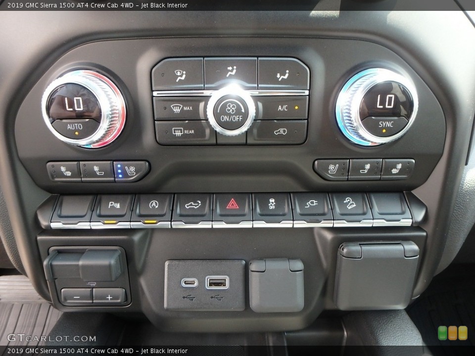 Jet Black Interior Controls for the 2019 GMC Sierra 1500 AT4 Crew Cab 4WD #134334731