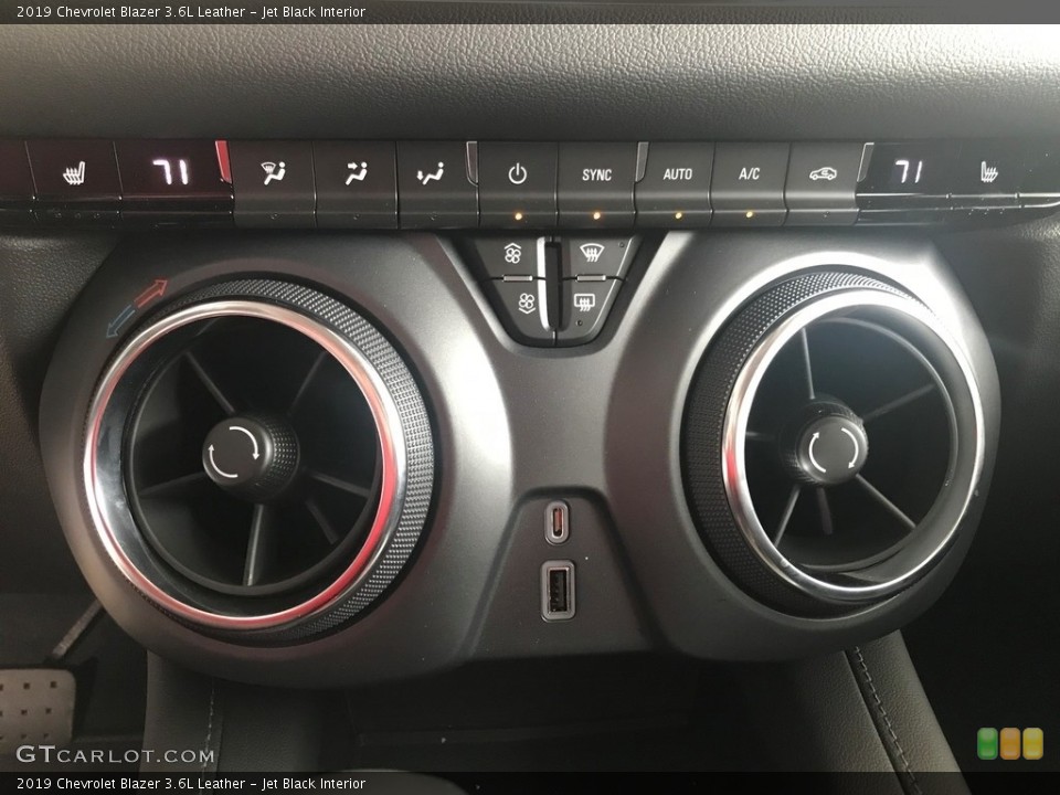 Jet Black Interior Controls for the 2019 Chevrolet Blazer 3.6L Leather #134397295