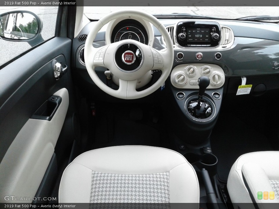 Avorio (Ivory) Interior Dashboard for the 2019 Fiat 500 Pop #134403436