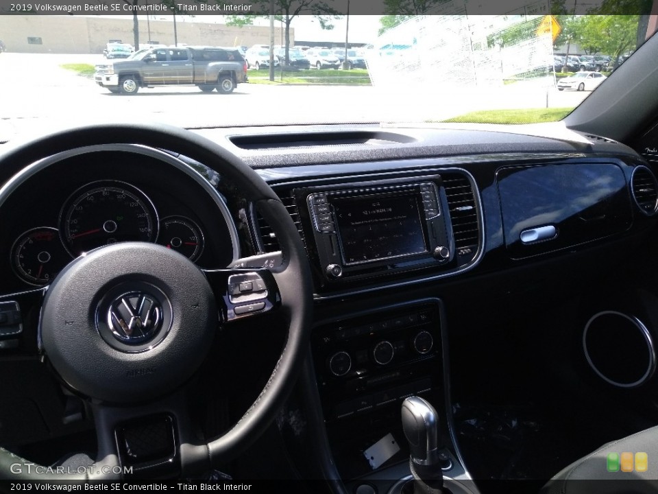 Titan Black Interior Dashboard for the 2019 Volkswagen Beetle SE Convertible #134420721