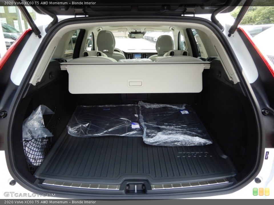 Blonde Interior Trunk for the 2020 Volvo XC60 T5 AWD Momentum #134429976