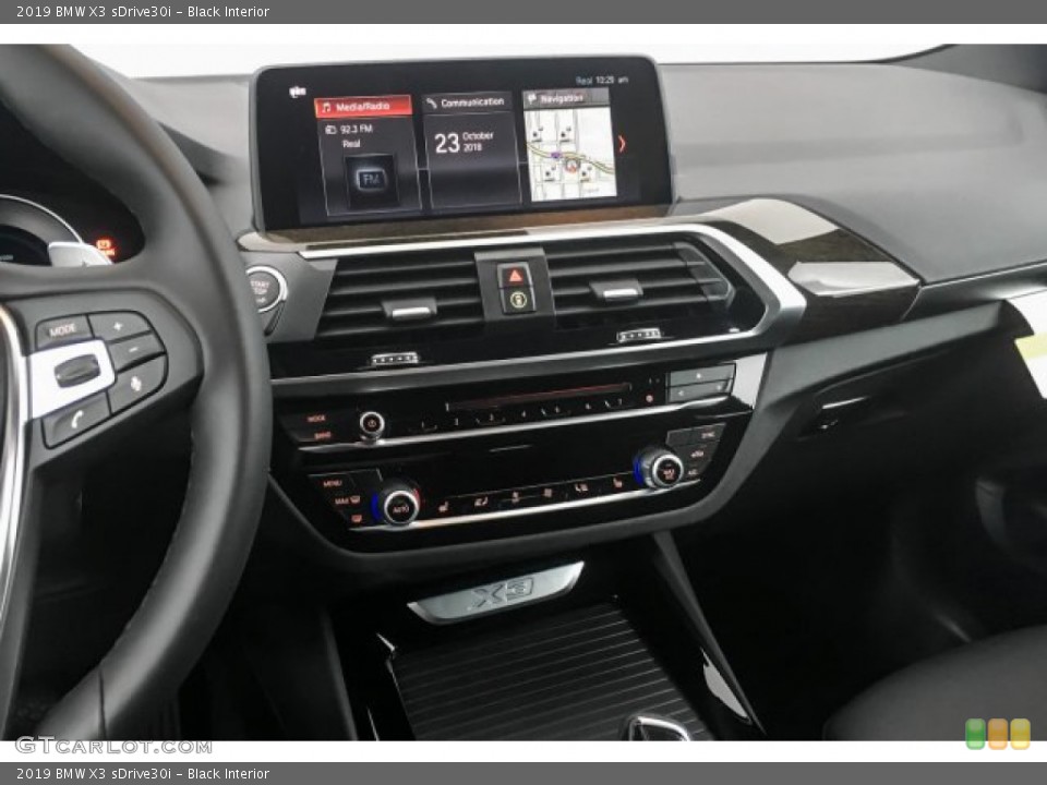 Black Interior Controls for the 2019 BMW X3 sDrive30i #134514030