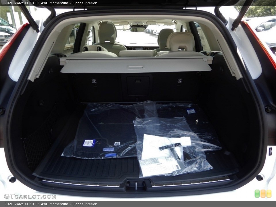 Blonde Interior Trunk for the 2020 Volvo XC60 T5 AWD Momentum #134530282