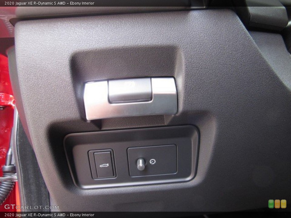 Ebony Interior Controls for the 2020 Jaguar XE R-Dynamic S AWD #134534710