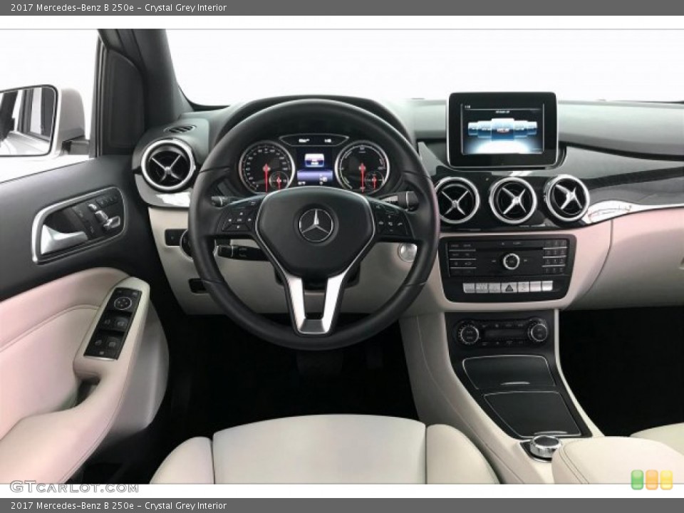Crystal Grey Interior Dashboard for the 2017 Mercedes-Benz B 250e #134565949