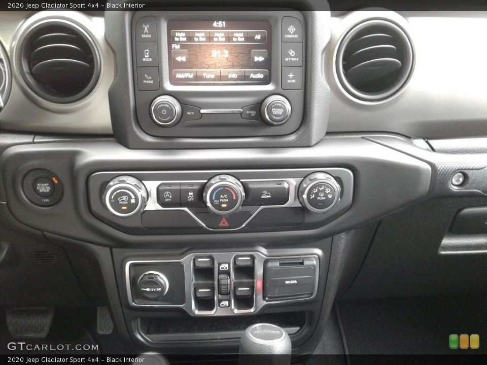 Black Interior Controls for the 2020 Jeep Gladiator Sport 4x4 #134590426