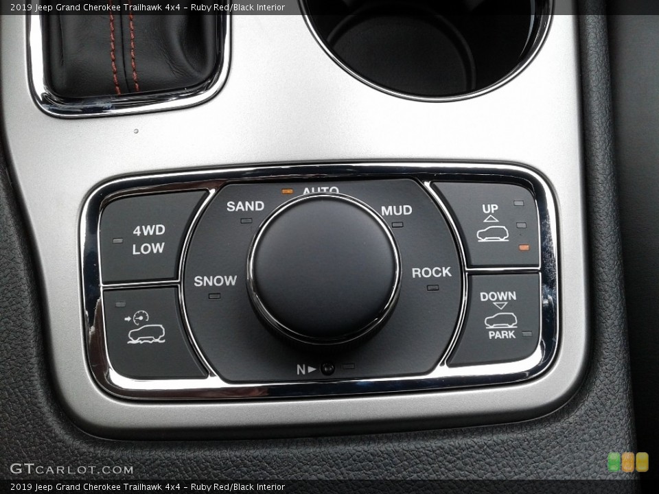 Ruby Red/Black Interior Controls for the 2019 Jeep Grand Cherokee Trailhawk 4x4 #134601268