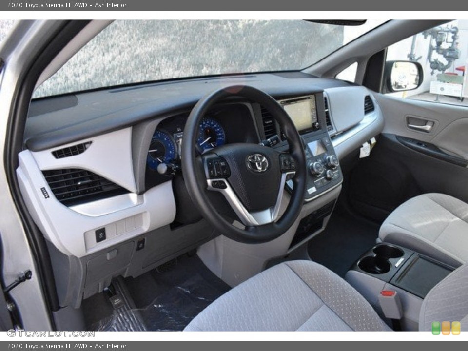 Ash Interior Photo for the 2020 Toyota Sienna LE AWD #134613081