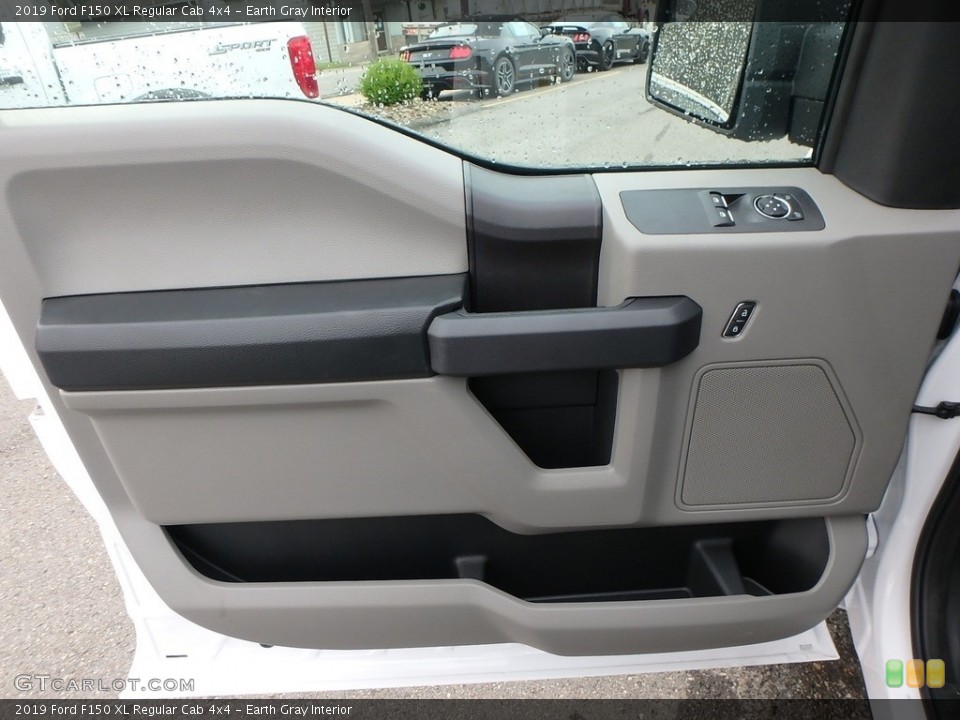 Earth Gray Interior Door Panel for the 2019 Ford F150 XL Regular Cab 4x4 #134627198