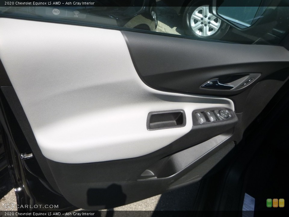 Ash Gray Interior Door Panel for the 2020 Chevrolet Equinox LS AWD #134644678