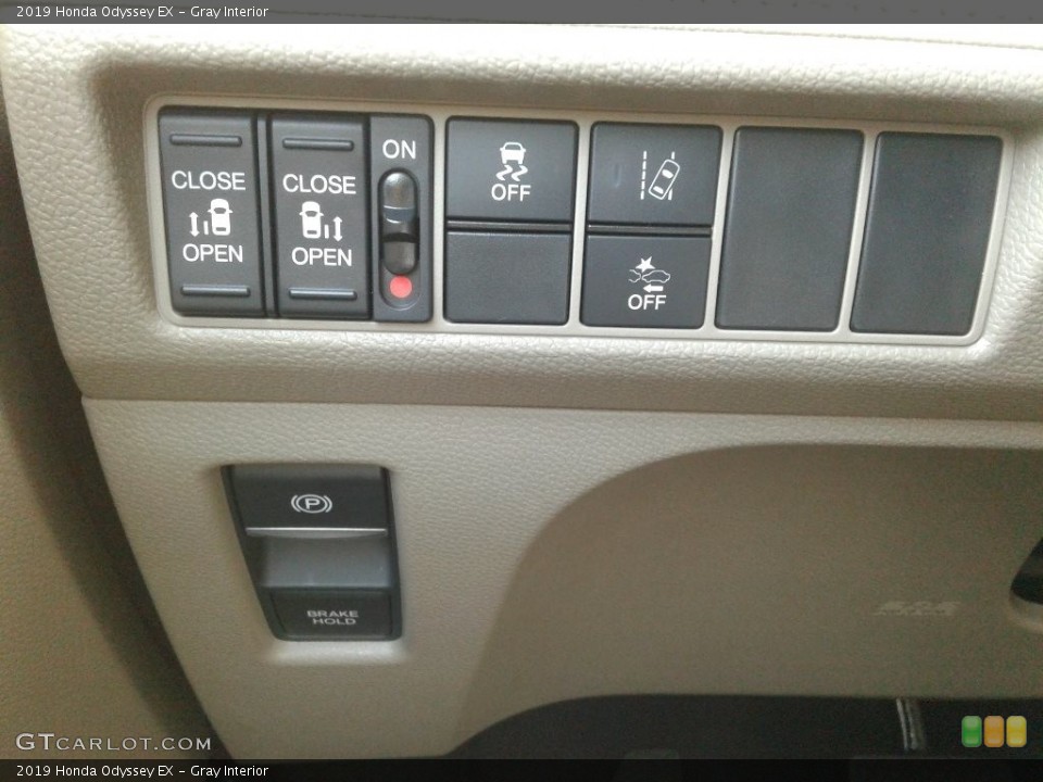 Gray Interior Controls for the 2019 Honda Odyssey EX #134674808