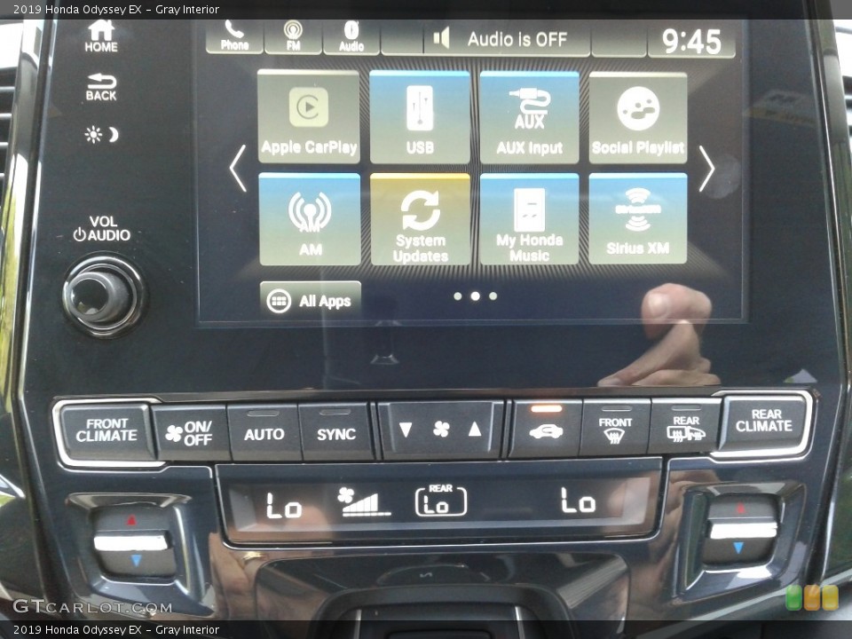 Gray Interior Controls for the 2019 Honda Odyssey EX #134674937