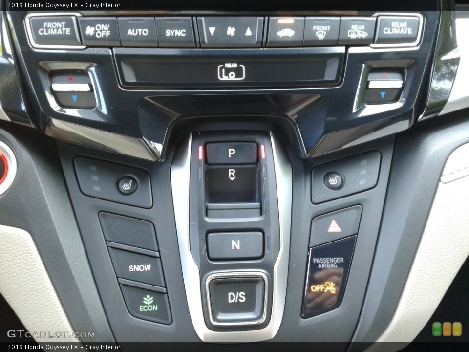 Gray Interior Controls for the 2019 Honda Odyssey EX #134675033