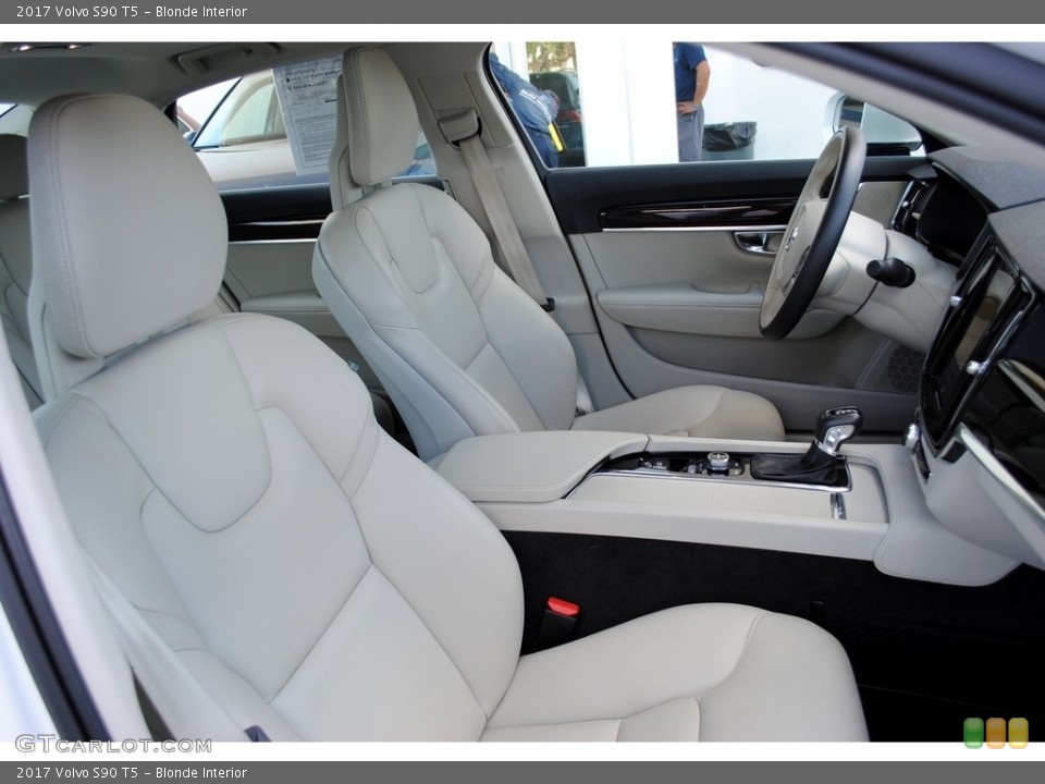 Blonde Interior Front Seat for the 2017 Volvo S90 T5 #134678615