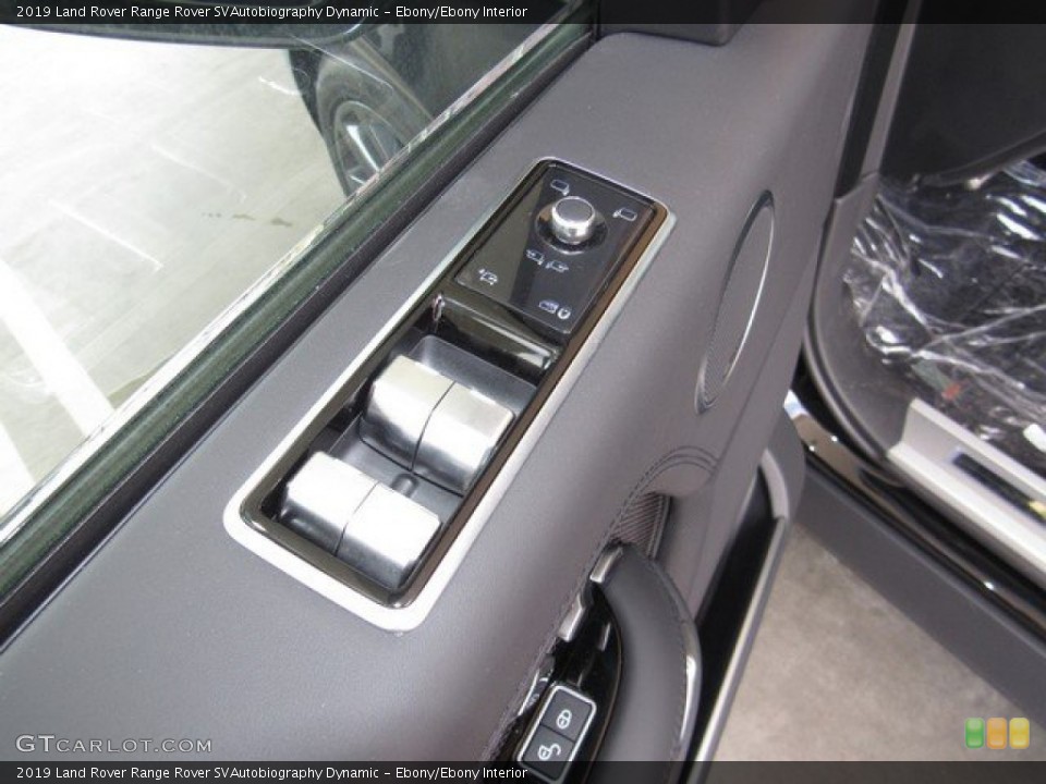 Ebony/Ebony Interior Controls for the 2019 Land Rover Range Rover SVAutobiography Dynamic #134688873