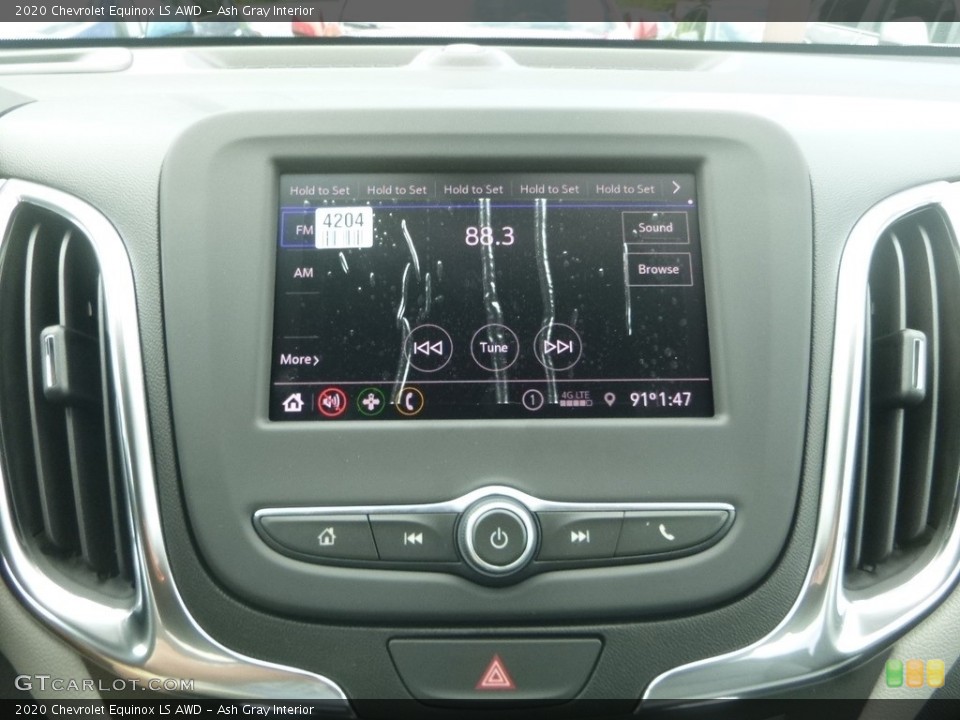 Ash Gray Interior Controls for the 2020 Chevrolet Equinox LS AWD #134701725