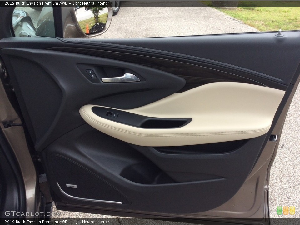 Light Neutral Interior Door Panel for the 2019 Buick Envision Premium AWD #134717729