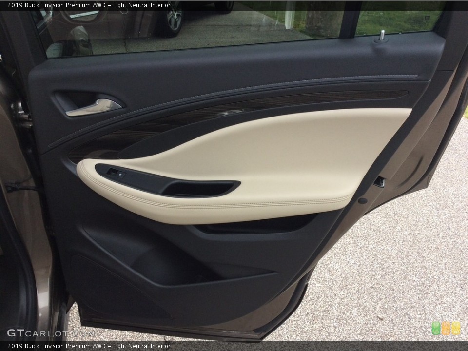 Light Neutral Interior Door Panel for the 2019 Buick Envision Premium AWD #134717765