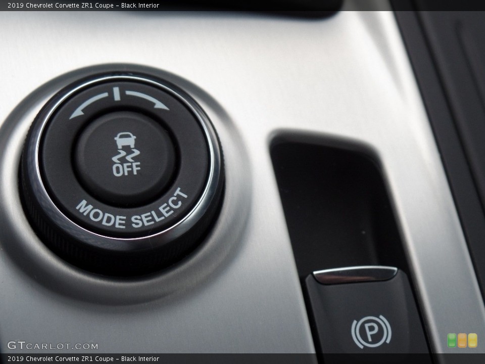 Black Interior Controls for the 2019 Chevrolet Corvette ZR1 Coupe #134724152
