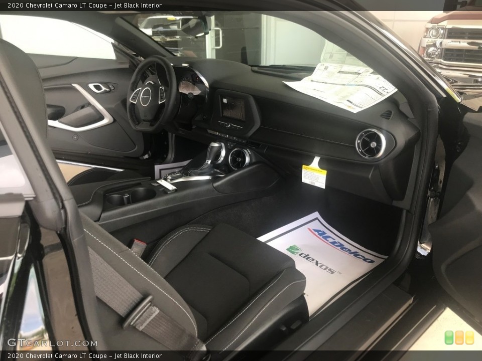 Jet Black Interior Photo for the 2020 Chevrolet Camaro LT Coupe #134792309