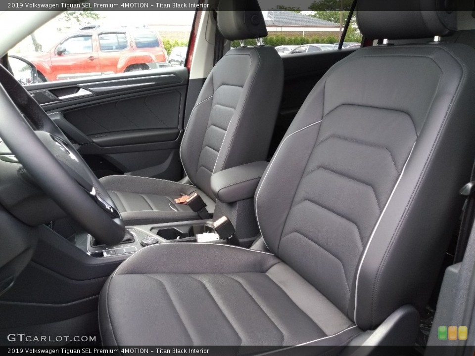 Titan Black Interior Front Seat for the 2019 Volkswagen Tiguan SEL Premium 4MOTION #134813035