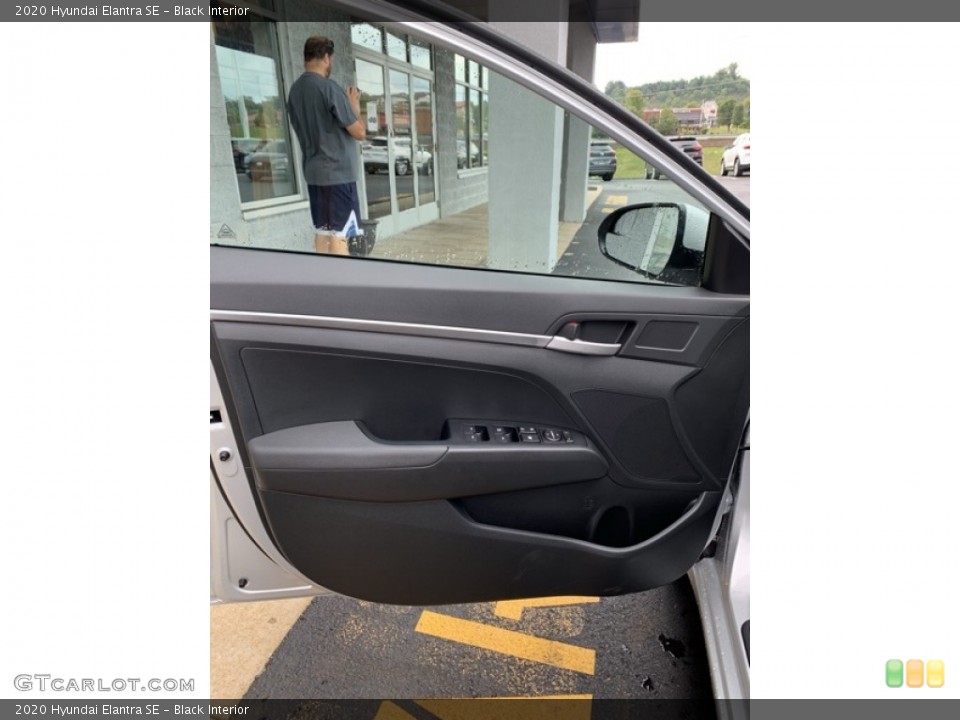 Black Interior Door Panel for the 2020 Hyundai Elantra SE #134852571