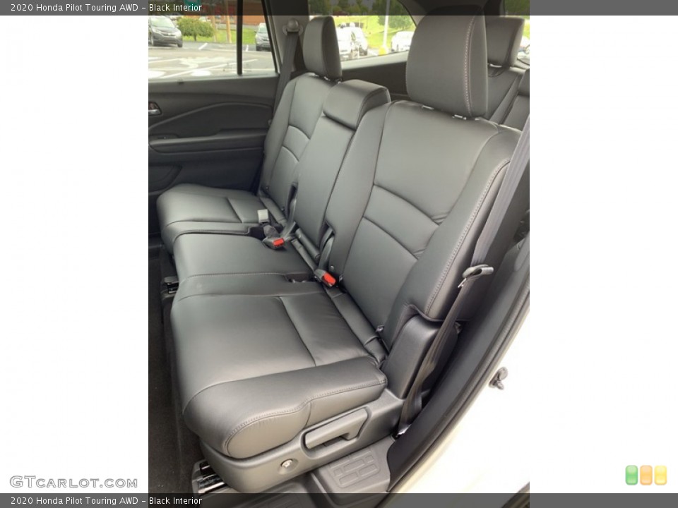 Black Interior Rear Seat for the 2020 Honda Pilot Touring AWD #134853351