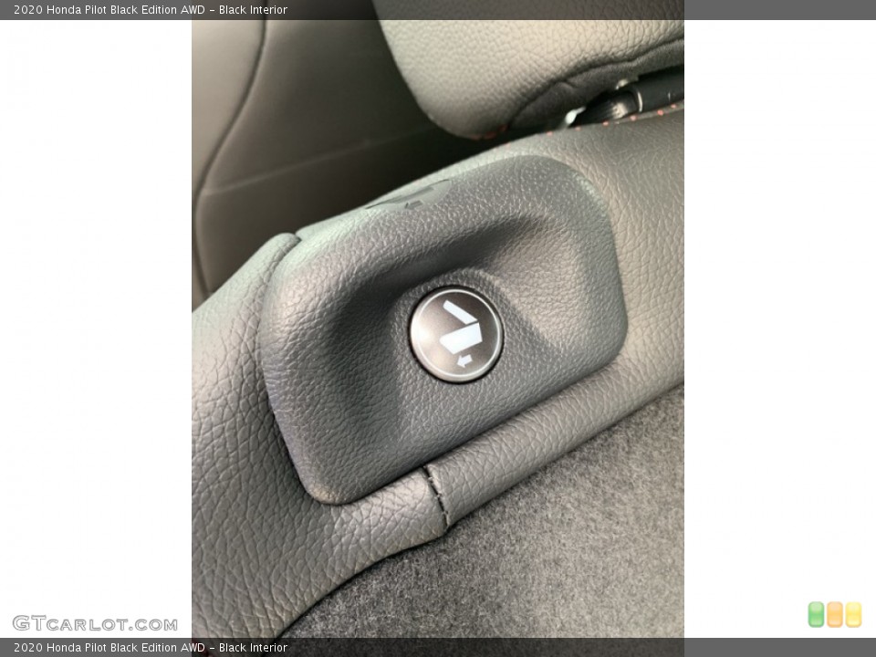 Black Interior Controls for the 2020 Honda Pilot Black Edition AWD #134855501