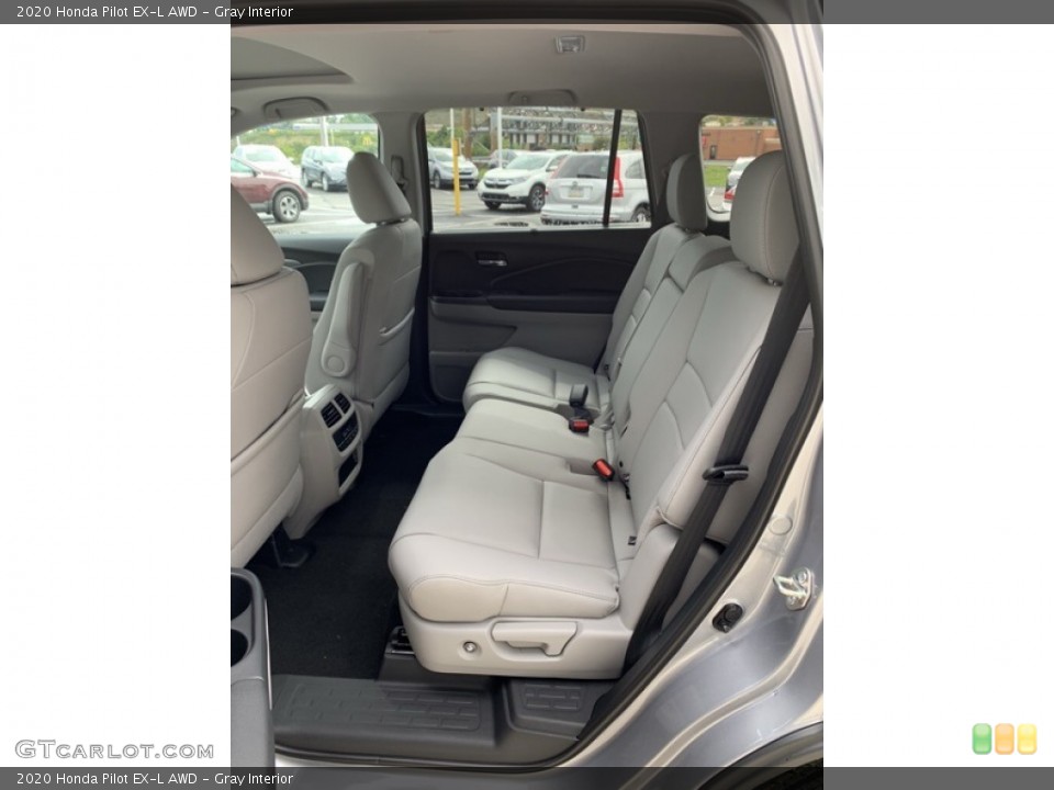 Gray Interior Rear Seat for the 2020 Honda Pilot EX-L AWD #134875175