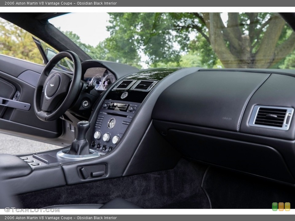 Obsidian Black Interior Dashboard for the 2006 Aston Martin V8 Vantage Coupe #134921377