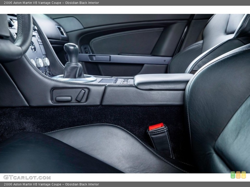 Obsidian Black Interior Controls for the 2006 Aston Martin V8 Vantage Coupe #134921527
