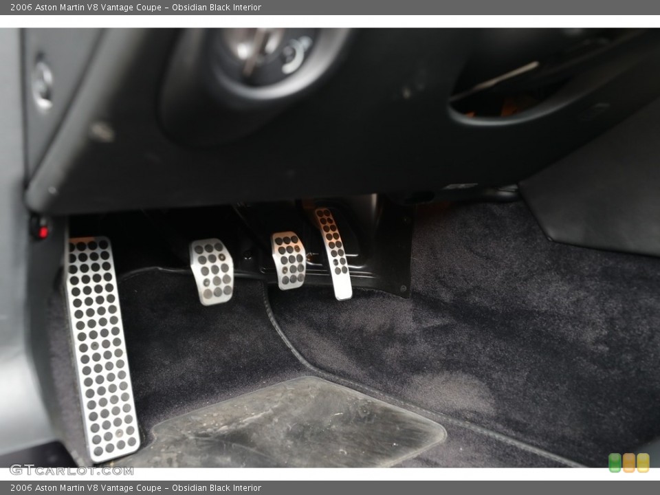 Obsidian Black Interior Controls for the 2006 Aston Martin V8 Vantage Coupe #134921562