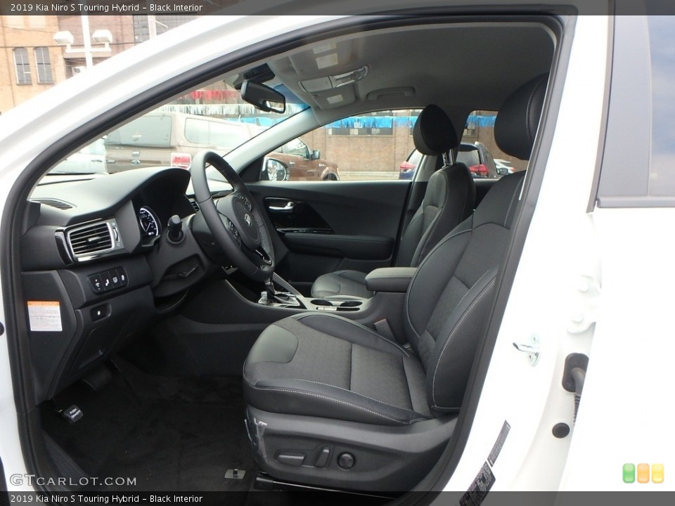Black Interior Photo for the 2019 Kia Niro S Touring Hybrid #134981777
