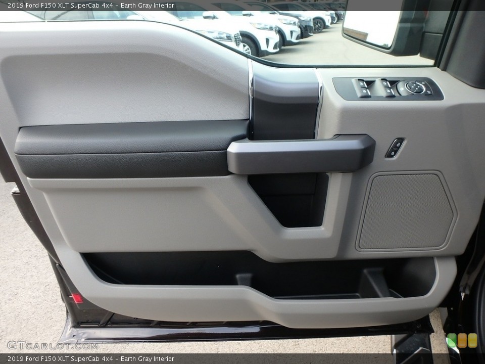 Earth Gray Interior Door Panel for the 2019 Ford F150 XLT SuperCab 4x4 #134995583