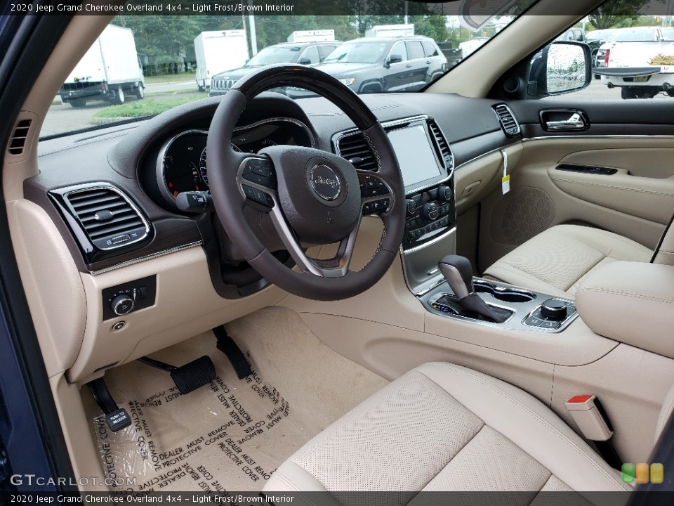 Light Frost/Brown Interior Photo for the 2020 Jeep Grand Cherokee Overland 4x4 #135003294