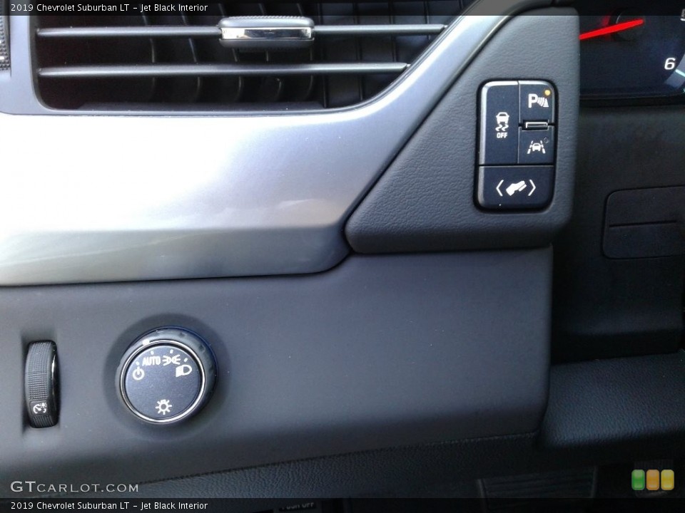 Jet Black Interior Controls for the 2019 Chevrolet Suburban LT #135025134