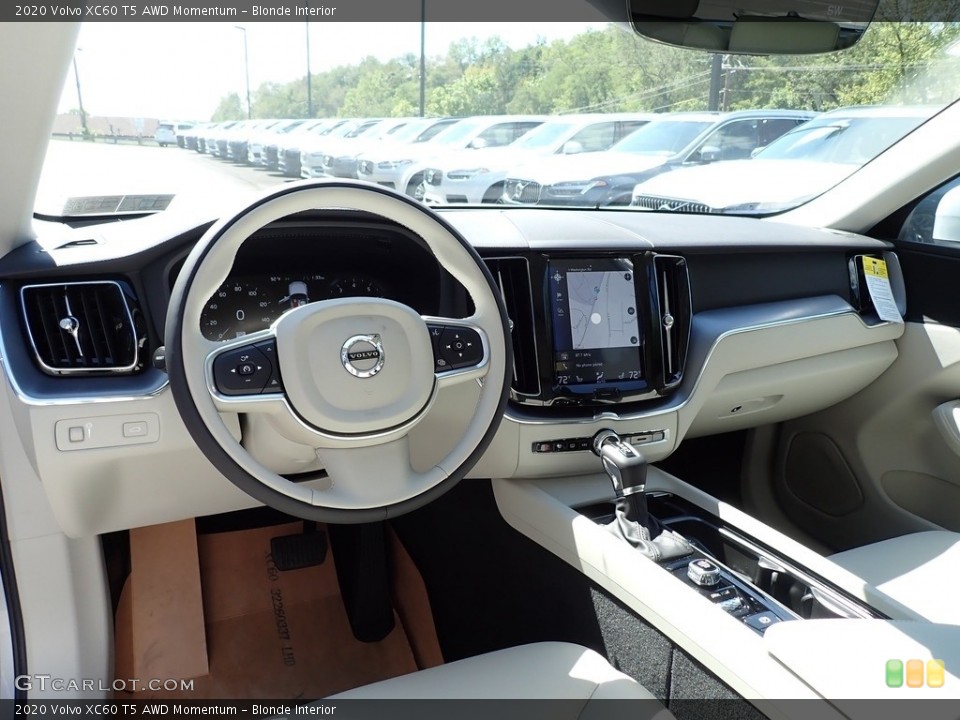 Blonde Interior Photo for the 2020 Volvo XC60 T5 AWD Momentum #135038937