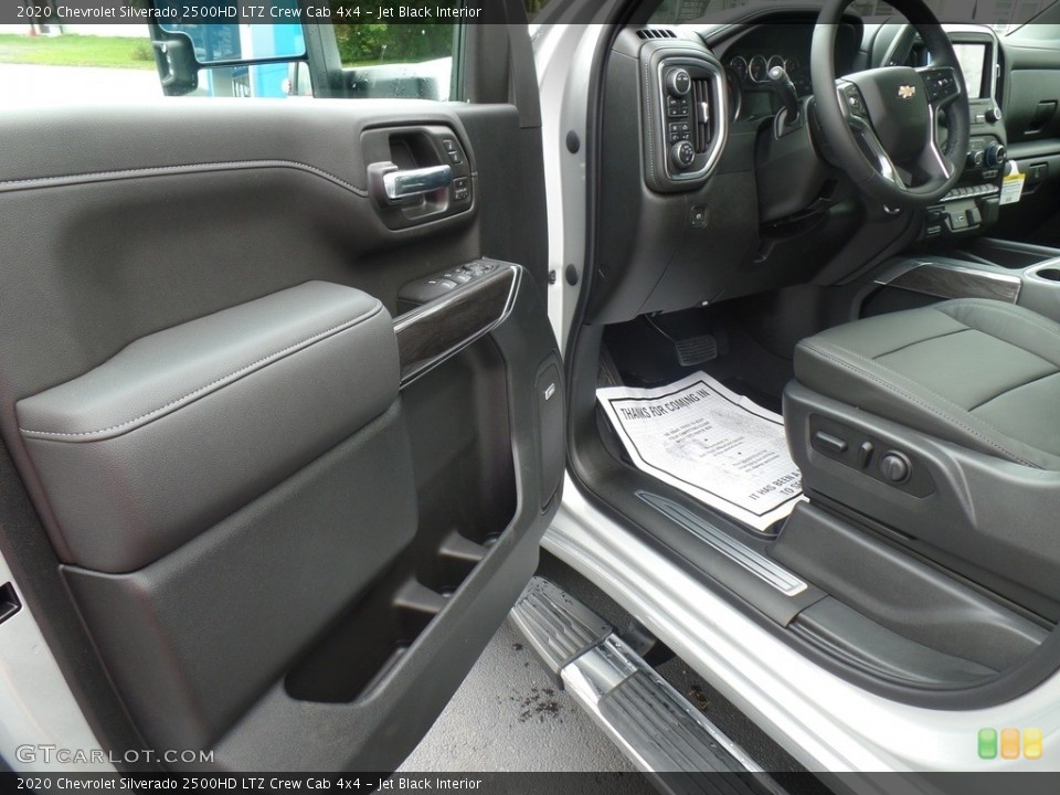 Jet Black Interior Front Seat for the 2020 Chevrolet Silverado 2500HD LTZ Crew Cab 4x4 #135039720