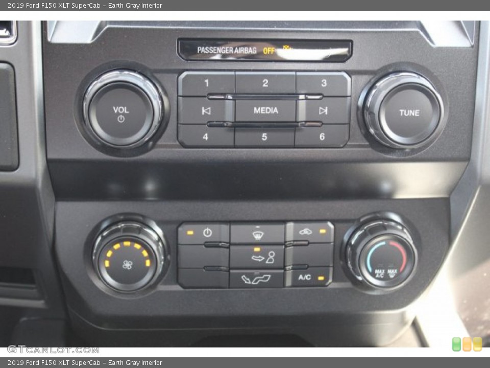 Earth Gray Interior Controls for the 2019 Ford F150 XLT SuperCab #135042768